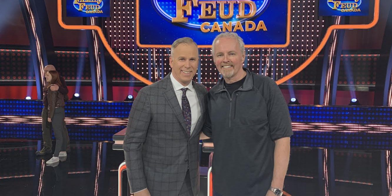 Announcer Rory O’Shea with Host Gerry Dee – Family Feud Canada